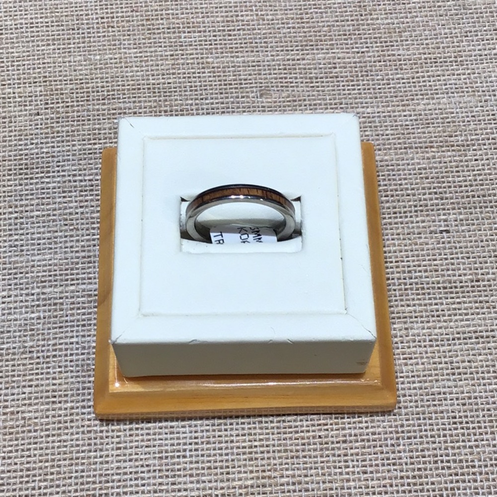 Alamea Koa Wood Ring Titanium